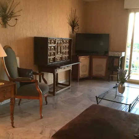 דירה Eden Parc אנטיב
